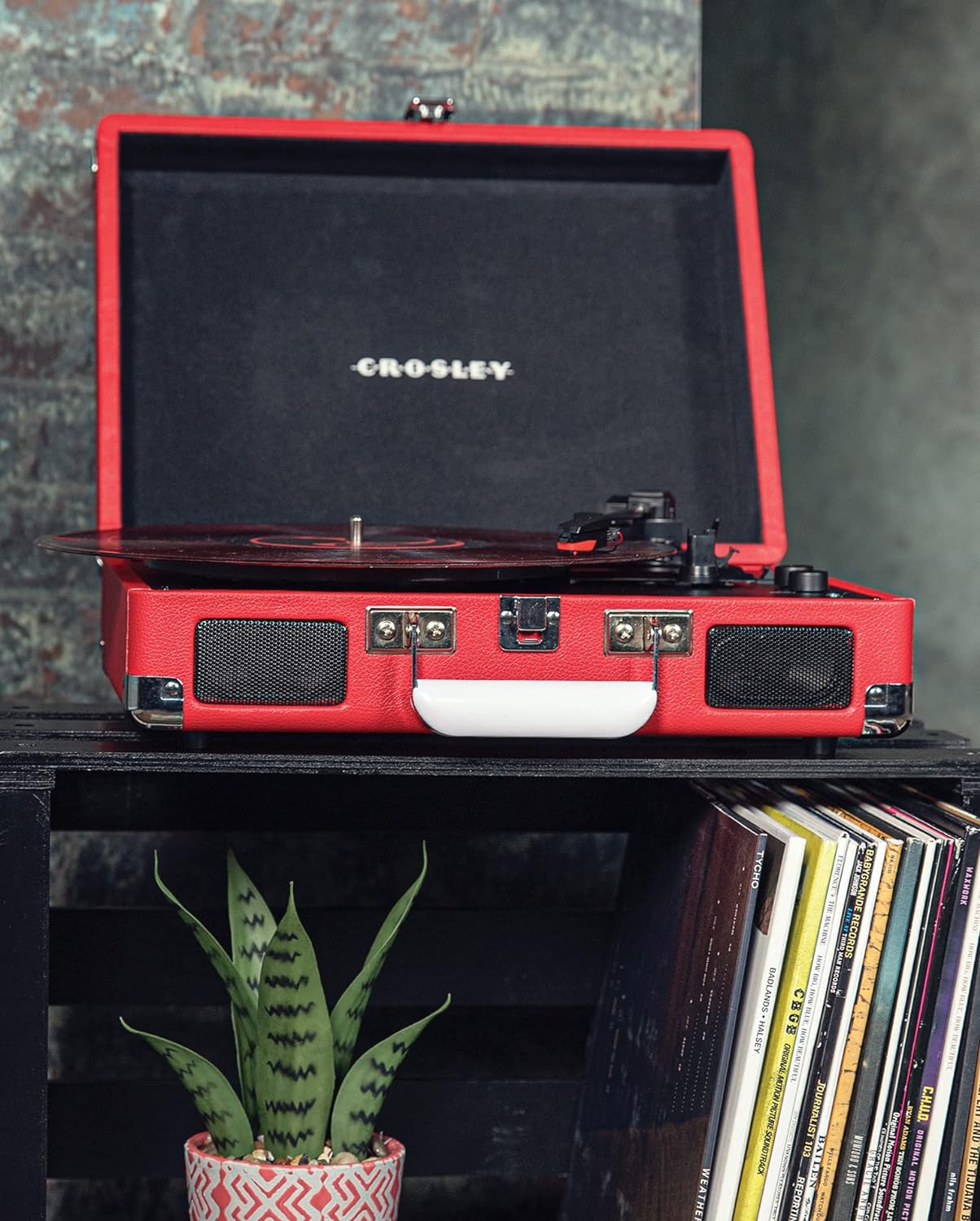 Crosley CR8005F-LT Cruiser Plus Vintage 3-Speed Bluetooth in/Out Suitcase Vinyl Record Player Turntable, Light Tan